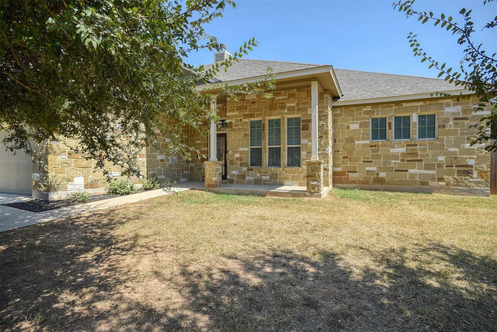 240 Keawakapu DR, Bastrop, TX 78602