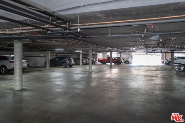 331 S Gramercy Place 101, Los Angeles, CA 90020