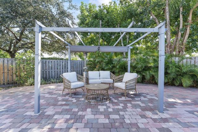 1289 Anhinga Drive, Wellington, FL 33414