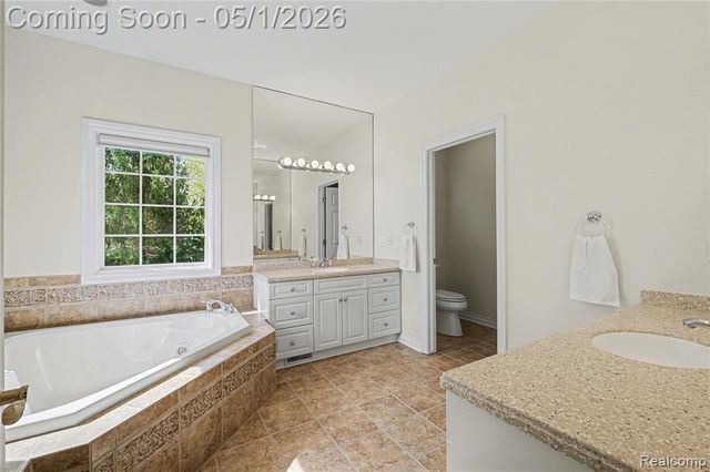 3650 Honors Way, Howell, MI 48843