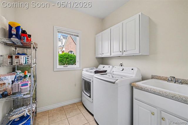 3650 Honors Way, Howell, MI 48843