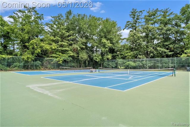 3650 Honors Way, Howell, MI 48843