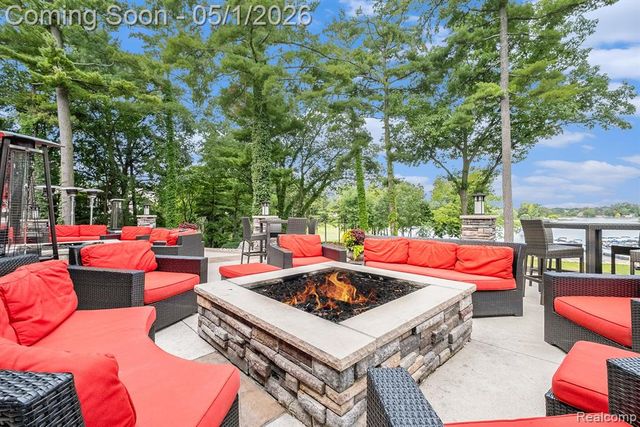 3650 Honors Way, Howell, MI 48843