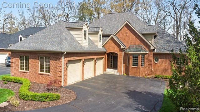 3650 Honors Way, Howell, MI 48843