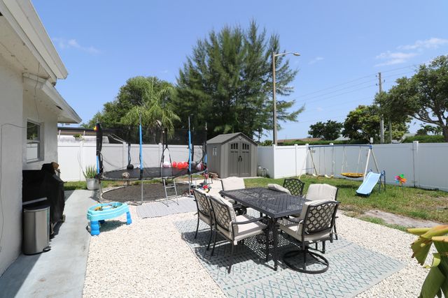 9410 NW 81st Court, Tamarac, FL 33321