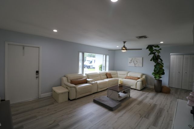 9410 NW 81st Court, Tamarac, FL 33321