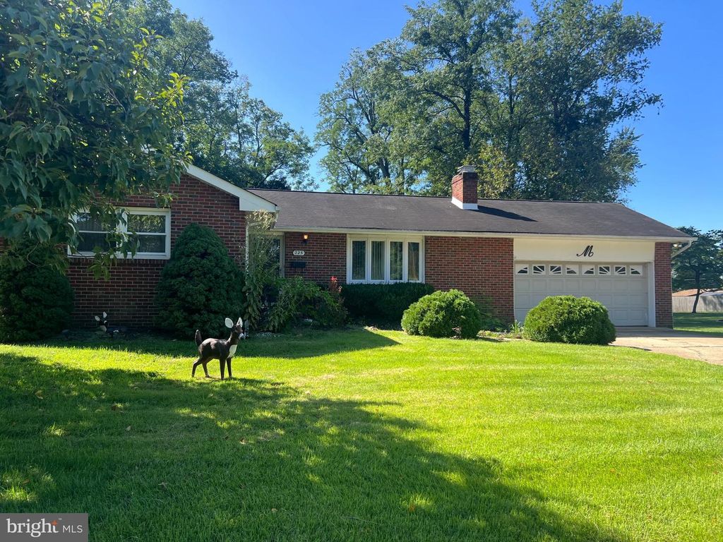225 HAUSER AVE, HAMILTON, NJ 08620 — exterior