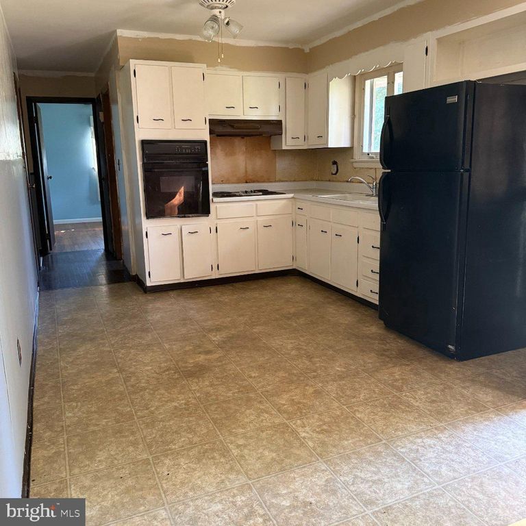 225 HAUSER AVE, HAMILTON, NJ 08620 — photo 4