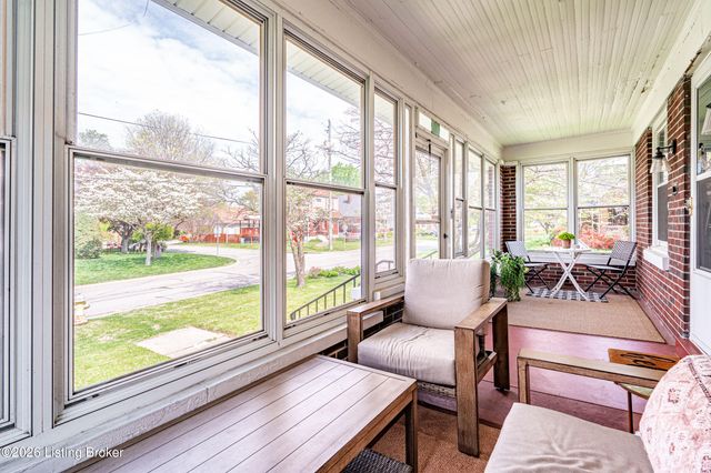 852 Linwood Ave, Louisville, KY 40217
