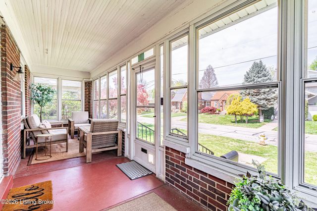 852 Linwood Ave, Louisville, KY 40217