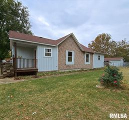 1121 N BENEDICT Street, Chillicothe, IL 61523