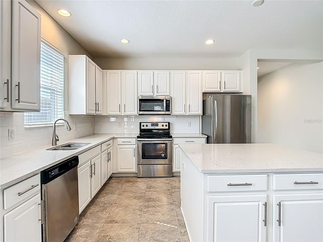 1813 CASTLETON DR, St Cloud, FL 34771