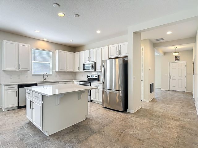 1813 CASTLETON DR, St Cloud, FL 34771