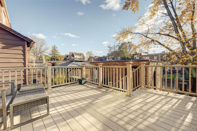 67-118 Dartmouth Street, Forest Hills, NY 11375