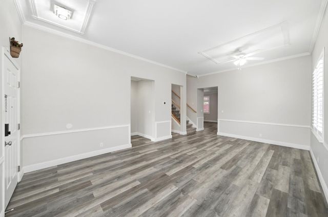 8252 Crichton Way, Elk Grove, CA 95758