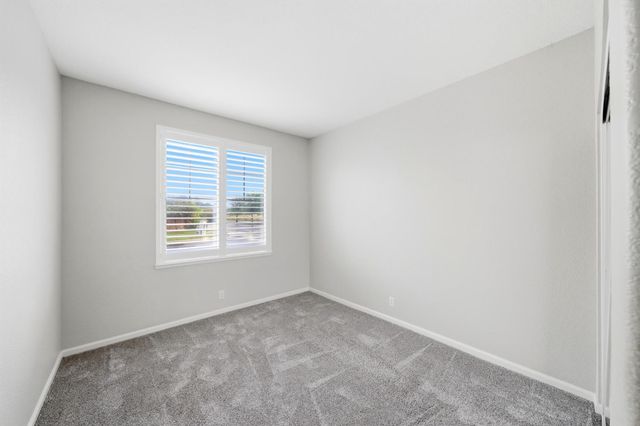 8252 Crichton Way, Elk Grove, CA 95758