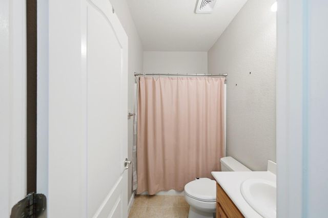 8252 Crichton Way, Elk Grove, CA 95758