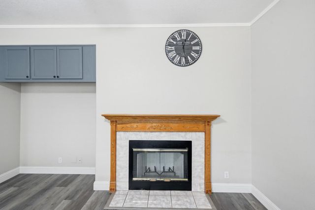 8252 Crichton Way, Elk Grove, CA 95758