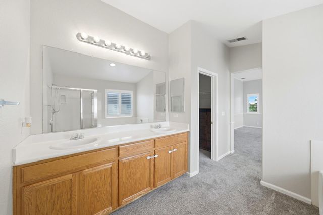 8252 Crichton Way, Elk Grove, CA 95758