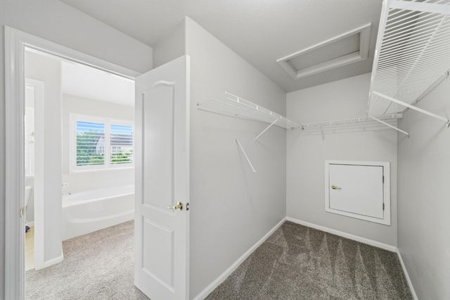 8252 Crichton Way, Elk Grove, CA 95758