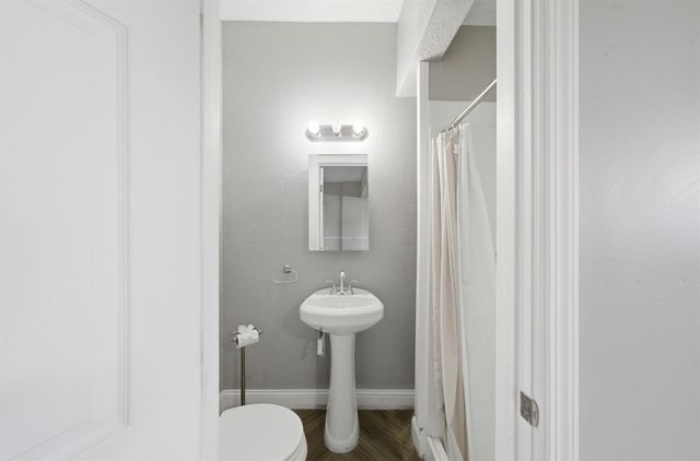 8252 Crichton Way, Elk Grove, CA 95758