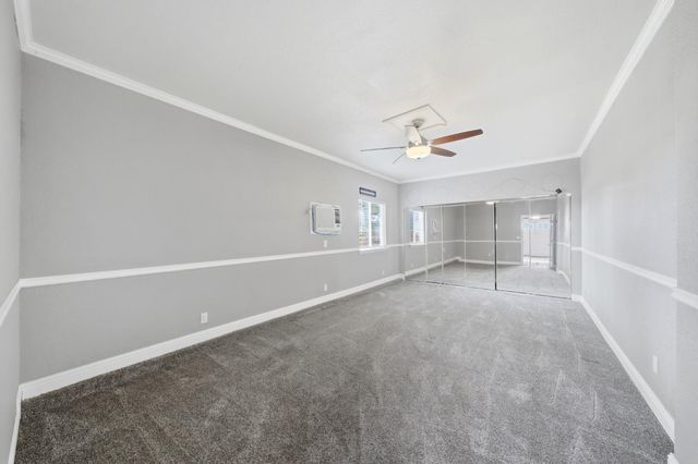 8252 Crichton Way, Elk Grove, CA 95758