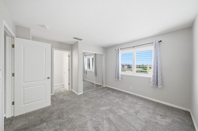 8252 Crichton Way, Elk Grove, CA 95758