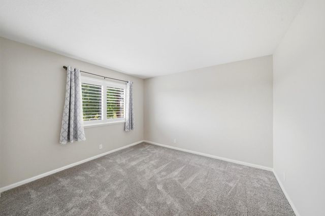 8252 Crichton Way, Elk Grove, CA 95758