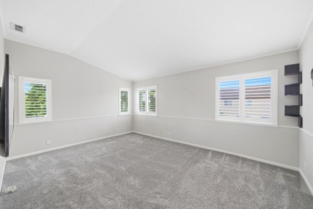 8252 Crichton Way, Elk Grove, CA 95758