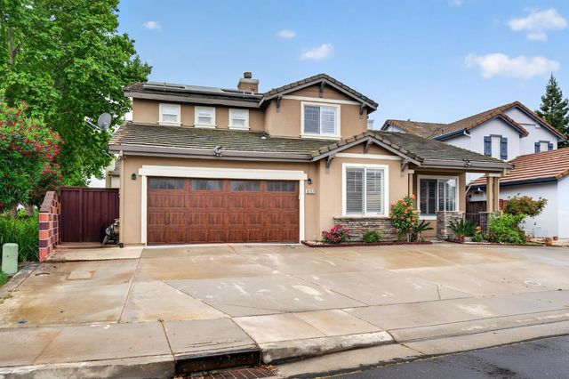 8252 Crichton Way, Elk Grove, CA 95758