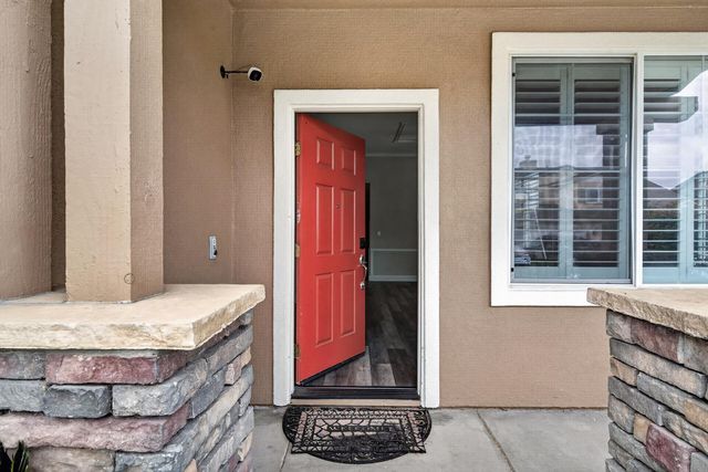 8252 Crichton Way, Elk Grove, CA 95758