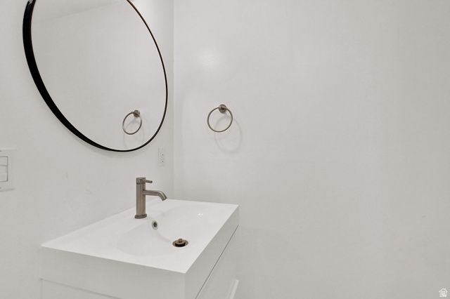 1681 W 350 N, West Point, UT 84015