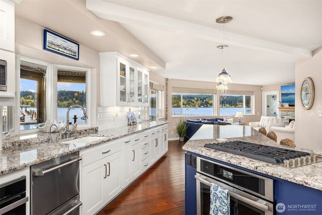 18211 Fjord Drive NE, Poulsbo, WA 98370