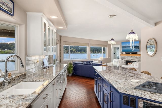 18211 Fjord Drive NE, Poulsbo, WA 98370