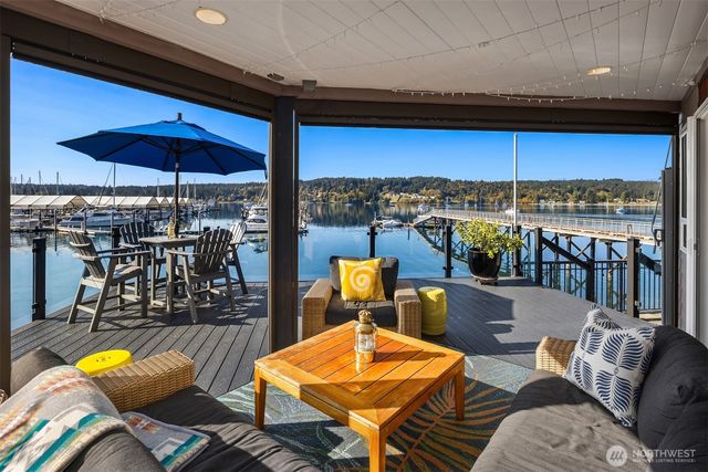 18211 Fjord Drive NE, Poulsbo, WA 98370