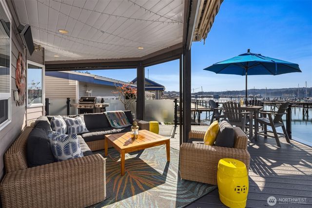 18211 Fjord Drive NE, Poulsbo, WA 98370