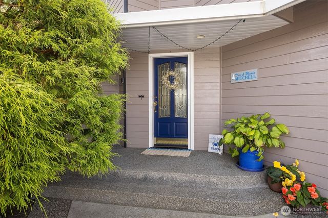 18211 Fjord Drive NE, Poulsbo, WA 98370