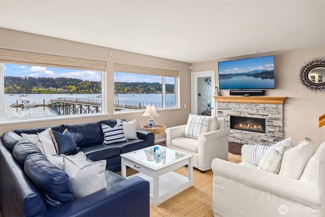 18211 Fjord Drive NE, Poulsbo, WA 98370