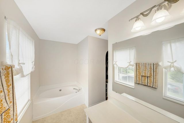 3783 Kersdale Place, Grove City, OH 43123