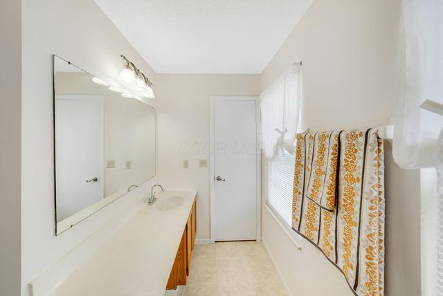 3783 Kersdale Place, Grove City, OH 43123