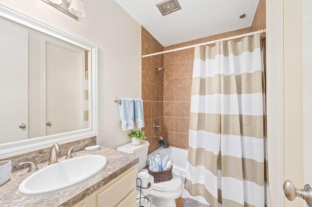 4515 Briar Hollow Place 312, Houston, TX 77027