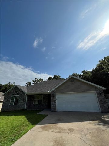 8 Boreland Lane, Bella Vista, AR 72715