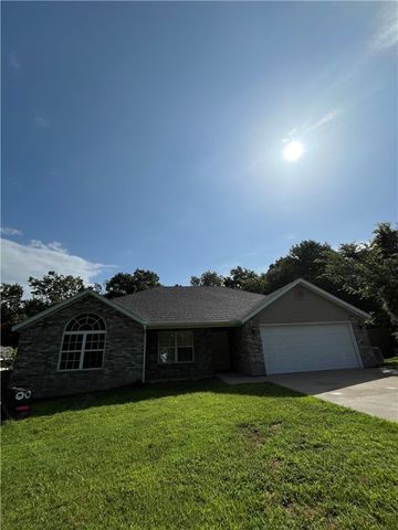 8 Boreland Lane, Bella Vista, AR 72715