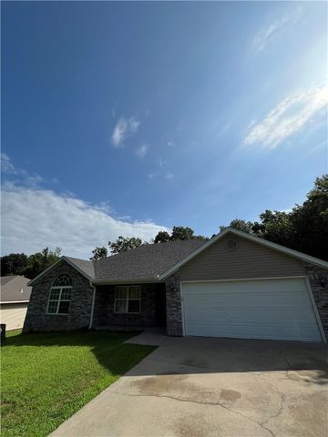 8 Boreland Lane, Bella Vista, AR 72715
