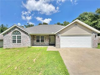 8 Boreland Lane, Bella Vista, AR 72715