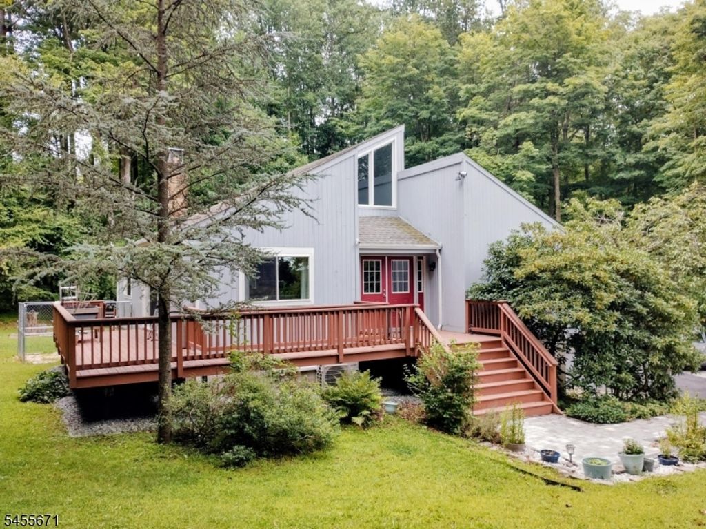 14 Tompkins Ct, Vernon Twp., NJ 07461 — exterior