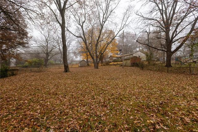 10803 E 60 Terrace, Raytown, MO 64133