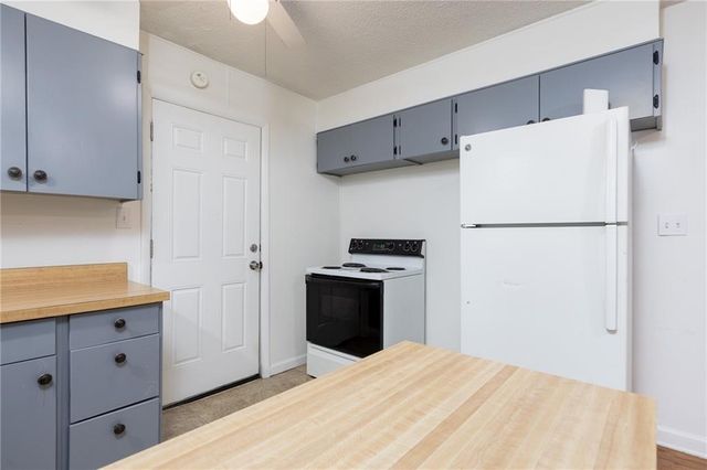 10803 E 60 Terrace, Raytown, MO 64133