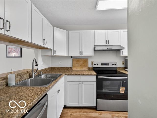 2354 S Burberry Lane, Bloomington, IN 47401