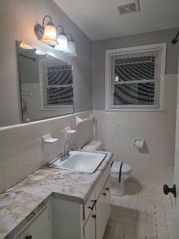 2142 Old Russellville Pike, Clarksville, TN 37043